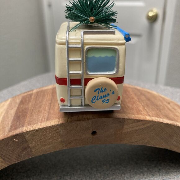 Hallmark 1995 Merry RV Camper Christmas Keepsake Ornament Mr. & Mrs. Santa Claus - Picture 4 of 7